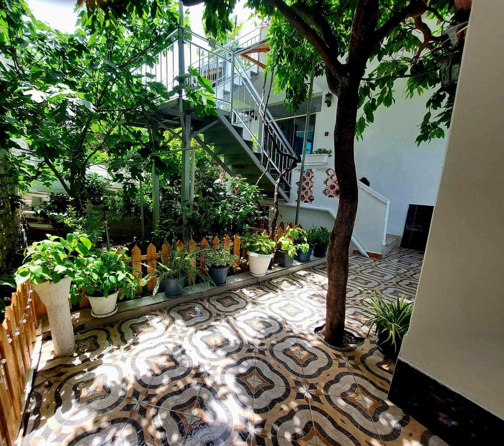 Guest House Flowers Berat Exterior photo